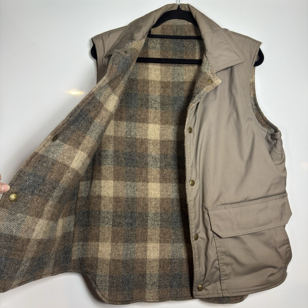 Vintage Woolrich Mens Tan Plaid Lined Hunting Vest Made in USA Size M